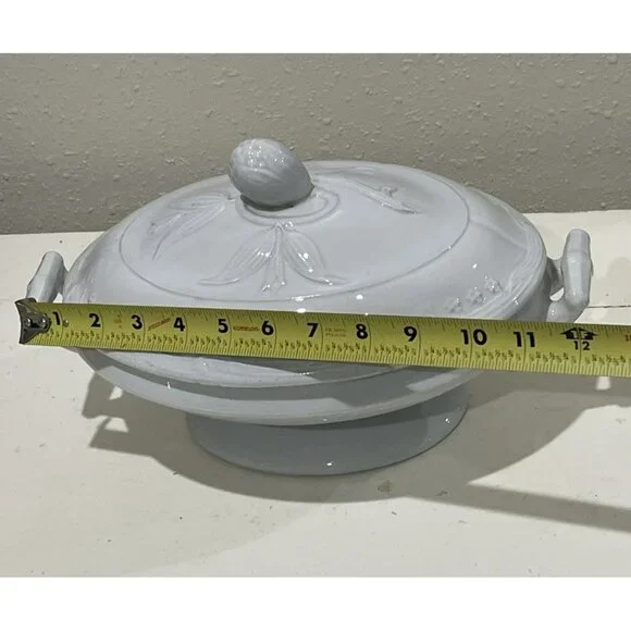 Antique 1865-1882 Meakin & Co England White Ironstone Vegetable Tureen Serving